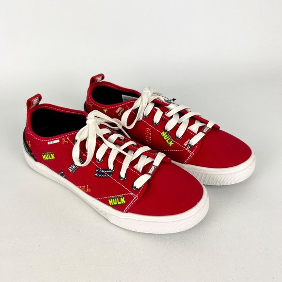 Toms X Marvel Travel Lite Womens Low AOP Marvel Logos Sneakers Red size 6 - Picture 1 of 16